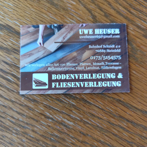 Boden und Fliesenverlegung