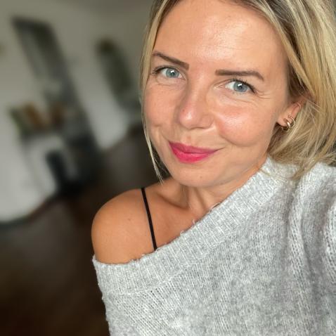 Blooming Spirit Yoga & Coaching by Julia Schottnar